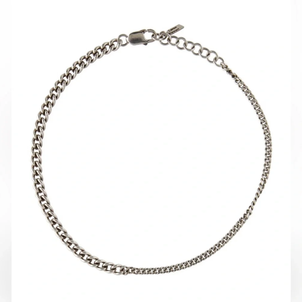 Silver Choker Necklace with Twisted Chain Design - Picture 3 of 3